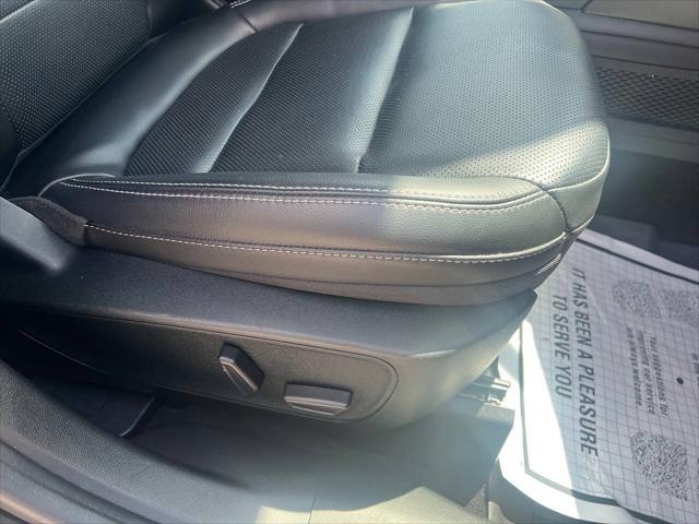 2022 Ford Escape Titanium Hybrid