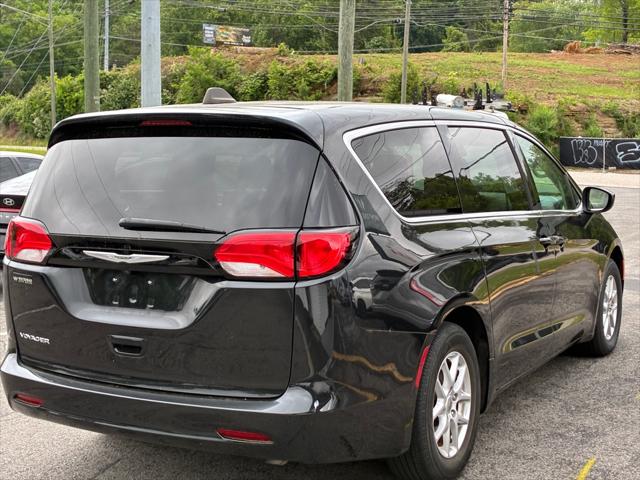 2023 Chrysler Voyager LX