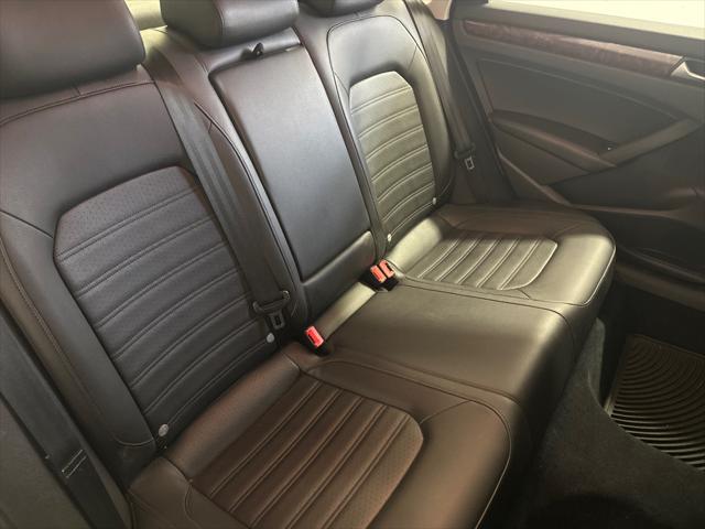 2013 Volkswagen Passat 2.5L SEL