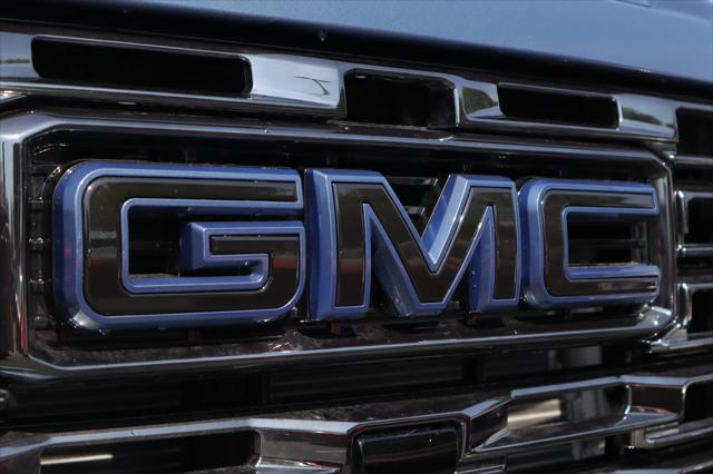 2026 GMC Sierra 3500HD Crew Cab, Long Bed, Denali Ultimate Dual Rear Wheel, 4WD
