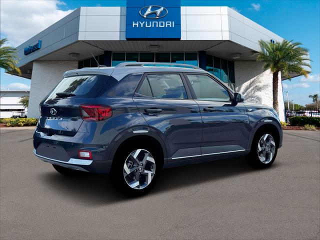 2026 Hyundai Venue SEL w/Two-Tone Roof
