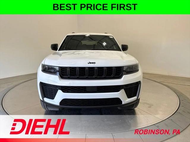 2026 Jeep Grand Cherokee L GRAND CHEROKEE L LAREDO ALTITUDE 4X4