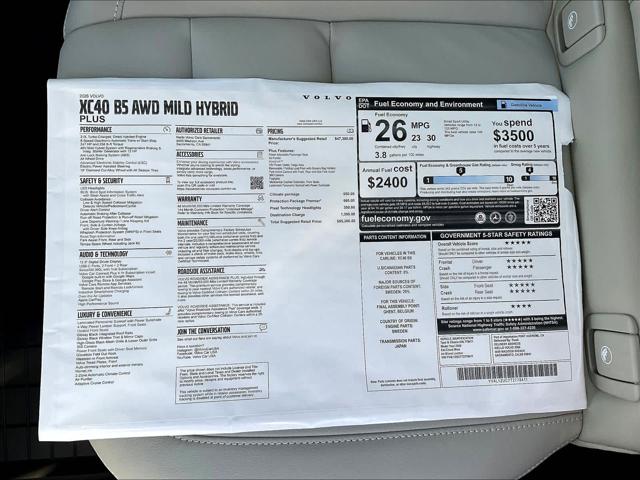 2026 Volvo XC40 Plus, B5 AWD Gas (mild hybrid), Dark