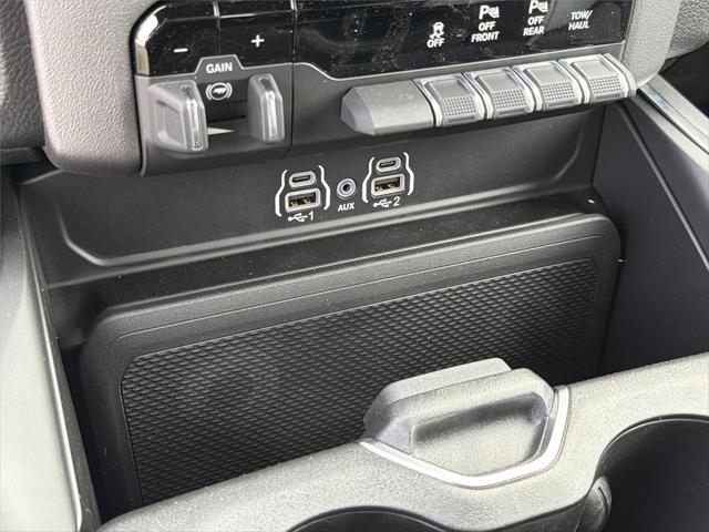 2026 Ram 1500 Big Horn Crew Cab 4x2 57 Box