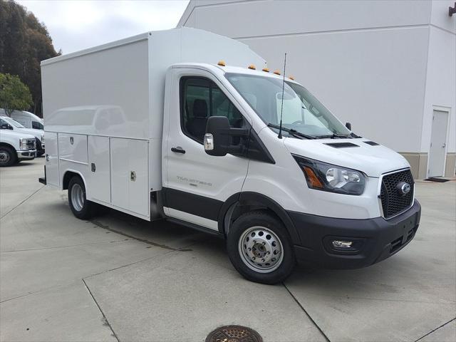 2025 Ford Transit Chassis Base