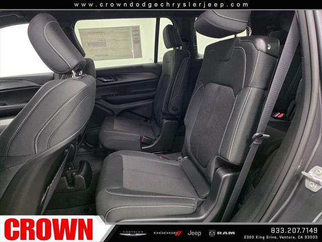 2026 Jeep Grand Cherokee Laredo 4x4