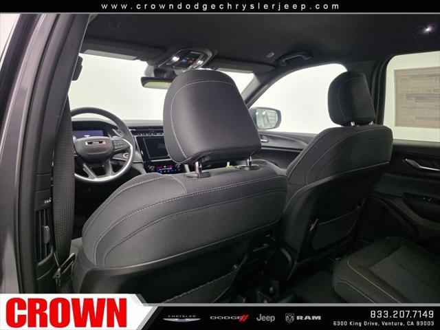2026 Jeep Grand Cherokee Laredo 4x4
