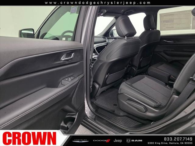 2026 Jeep Grand Cherokee Laredo 4x4