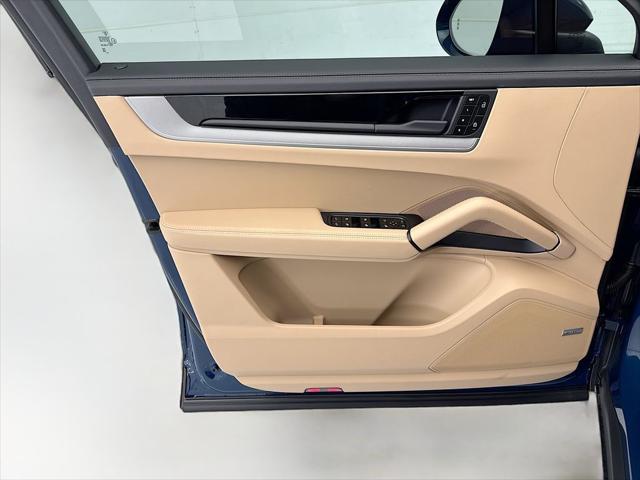 2026 Porsche Cayenne Unknown