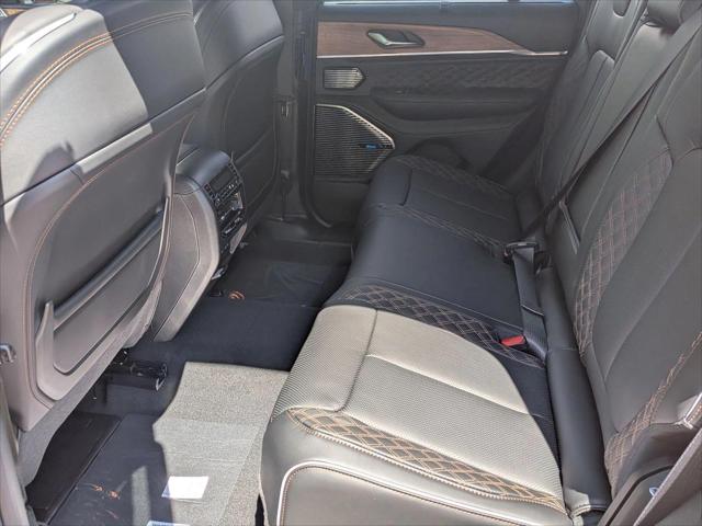 2026 Jeep Grand Cherokee Summit 4x4