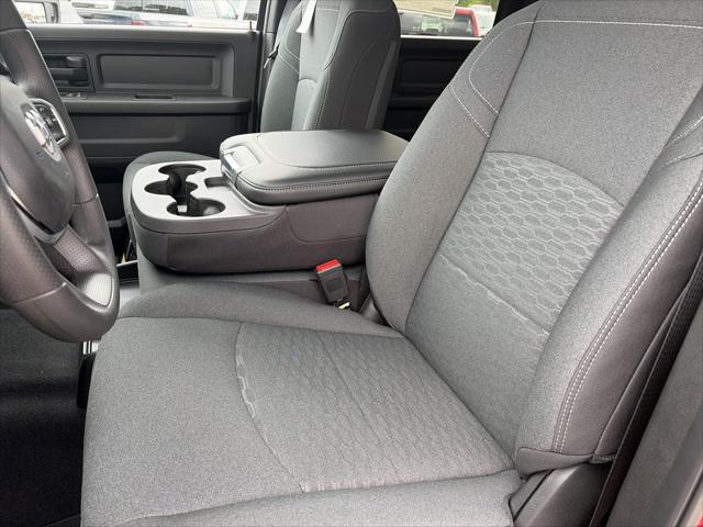2026 Ram 2500 Black Express Crew Cab 4x4 64 Box