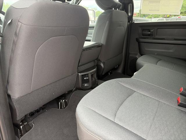 2026 Ram 2500 Black Express Crew Cab 4x4 64 Box