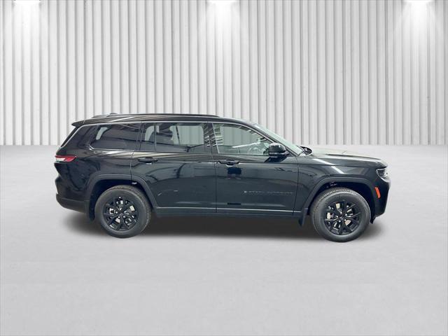 2026 Jeep Grand Cherokee L GRAND CHEROKEE L LAREDO ALTITUDE 4X4