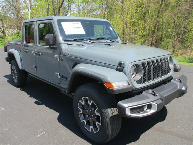 2026 Jeep Gladiator GLADIATOR SAHARA 4X4
