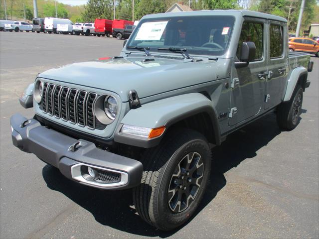2026 Jeep Gladiator GLADIATOR SAHARA 4X4