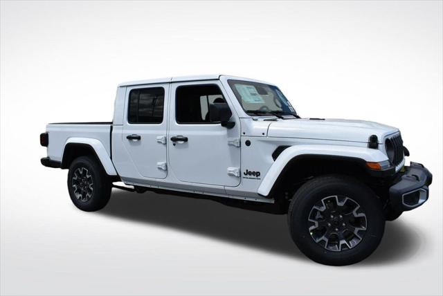 2026 Jeep Gladiator GLADIATOR SAHARA 4X4