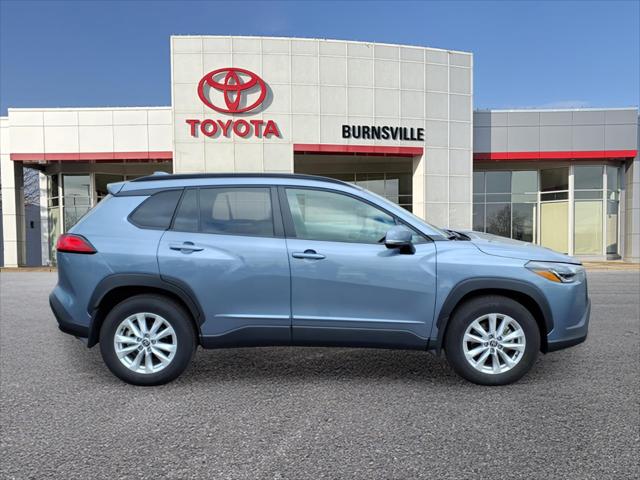 Used 2023 Toyota Corolla Cross LE with VIN 7MUCAABG5PV078121 for sale in Burnsville, Minnesota