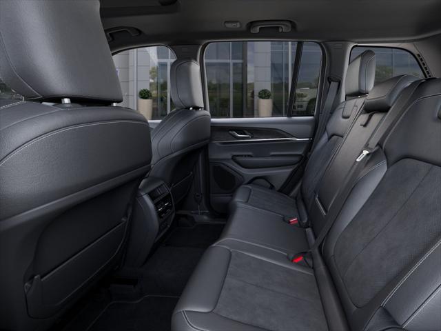 2026 Jeep Grand Cherokee Altitude 4x2