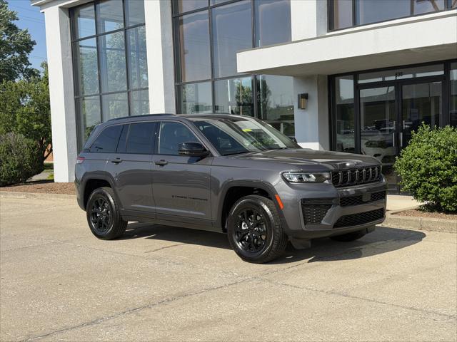 2026 Jeep Grand Cherokee L GRAND CHEROKEE L LAREDO ALTITUDE 4X4