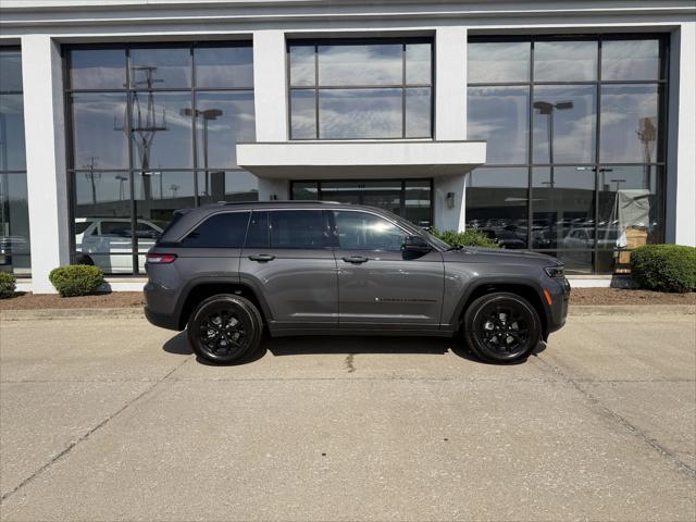 2026 Jeep Grand Cherokee L GRAND CHEROKEE L LAREDO ALTITUDE 4X4