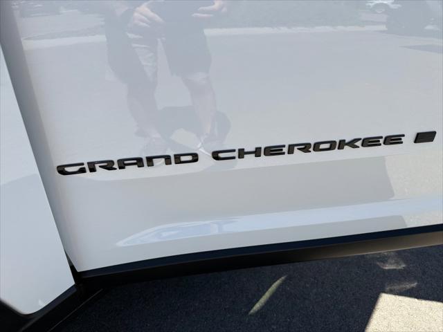 2026 Jeep Grand Cherokee Altitude 4x4