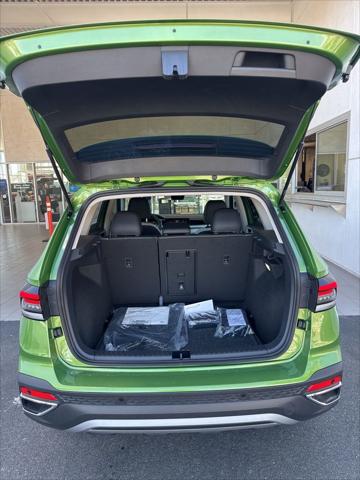 2026 Volkswagen Taos SE