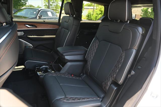 2026 Jeep Grand Cherokee Summit 4x4