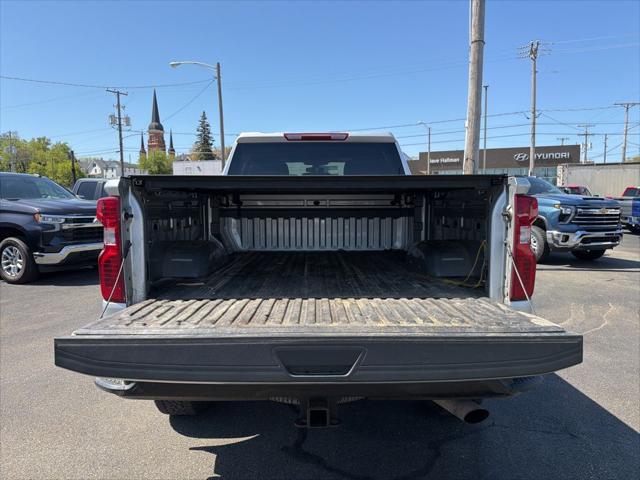 2023 Chevrolet Silverado 2500HD 4WD Crew Cab Standard Bed Custom