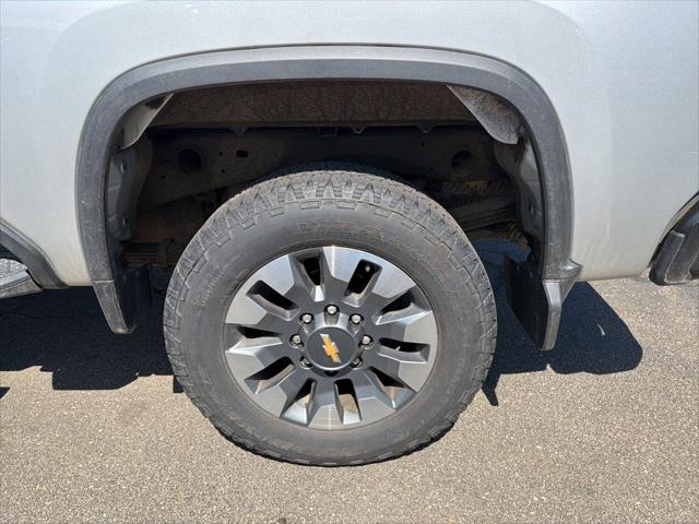 2023 Chevrolet Silverado 2500HD 4WD Crew Cab Standard Bed Custom