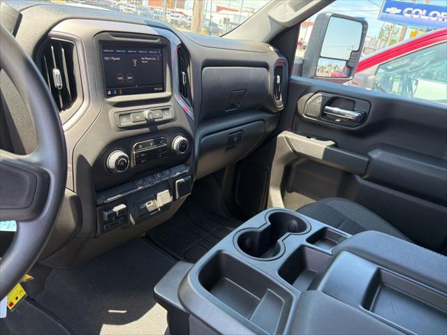 2023 Chevrolet Silverado 2500HD 4WD Crew Cab Standard Bed Custom