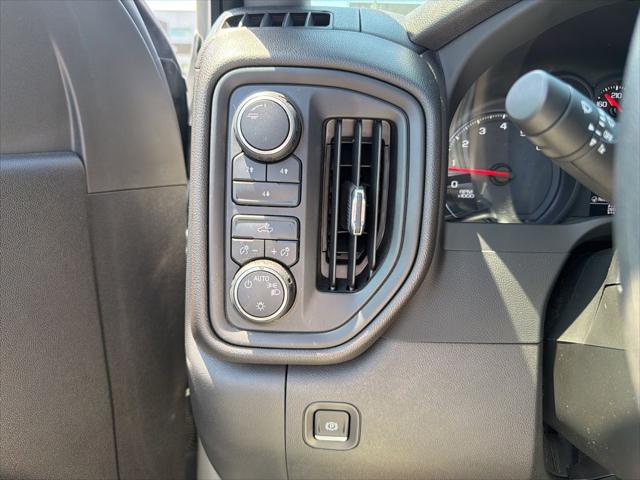 2023 Chevrolet Silverado 2500HD 4WD Crew Cab Standard Bed Custom