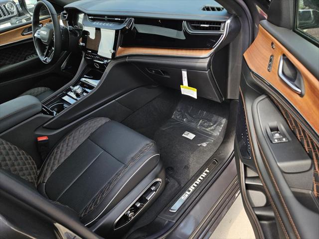 2026 Jeep Grand Cherokee Summit 4x4