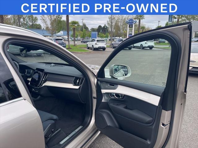 2025 Volvo XC90 Plug-In Hybrid T8 Ultra 7-Seater