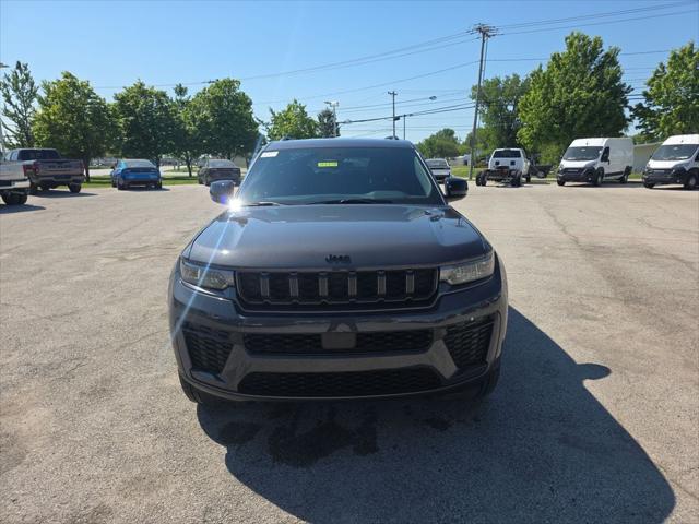 2026 Jeep Grand Cherokee GRAND CHEROKEE L LAREDO ALTITUDE 4X4