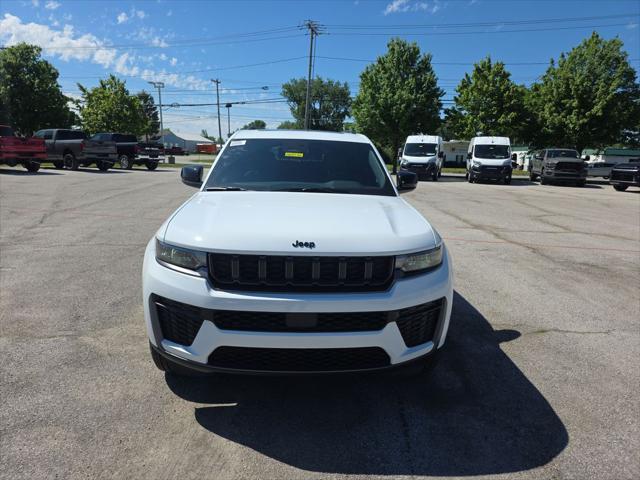 2026 Jeep Grand Cherokee L GRAND CHEROKEE L LAREDO ALTITUDE 4X4