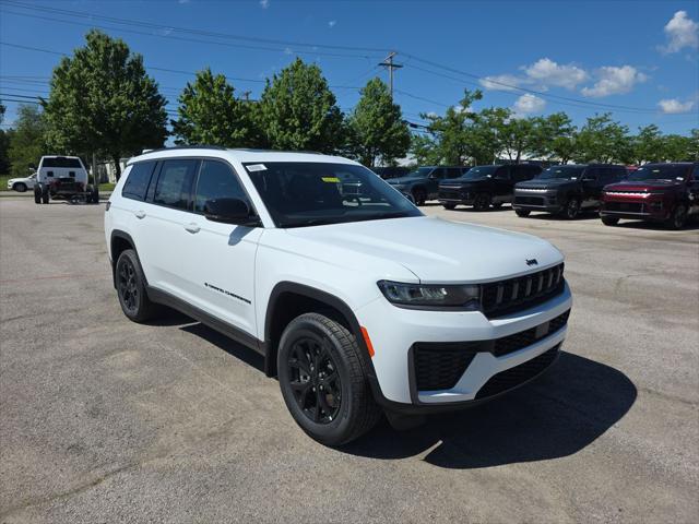 2026 Jeep Grand Cherokee L GRAND CHEROKEE L LAREDO ALTITUDE 4X4