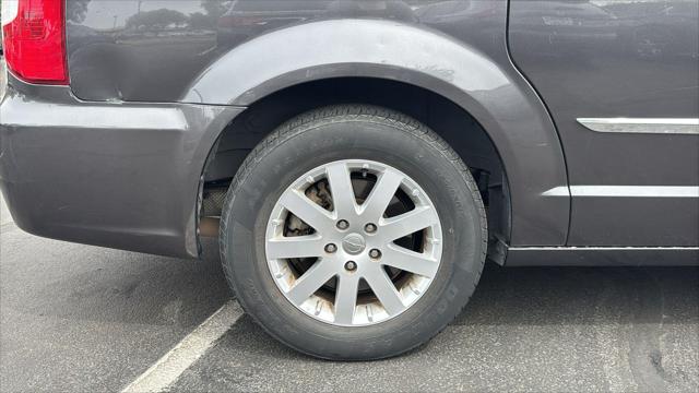 2015 Chrysler Town & Country Touring