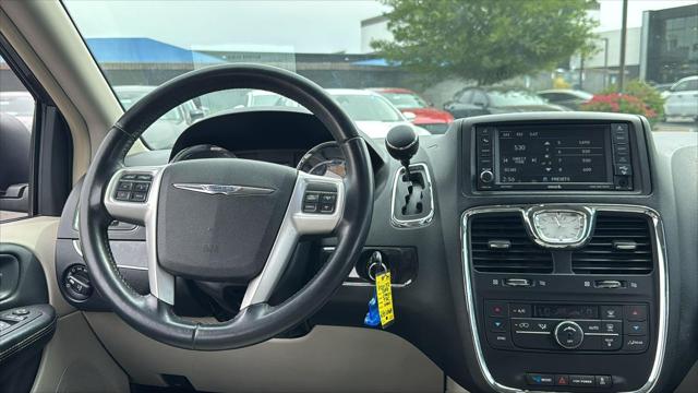 2015 Chrysler Town & Country Touring