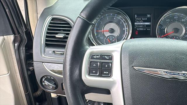 2015 Chrysler Town & Country Touring