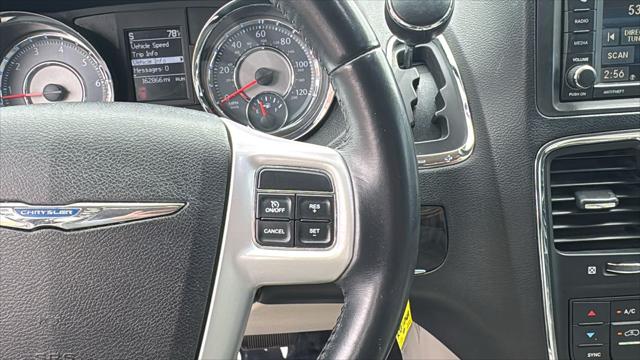 2015 Chrysler Town & Country Touring