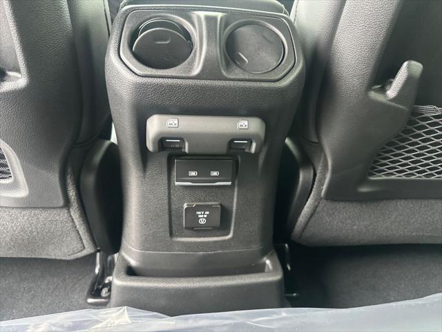2026 Jeep Wrangler 4-Door Sahara 4x4