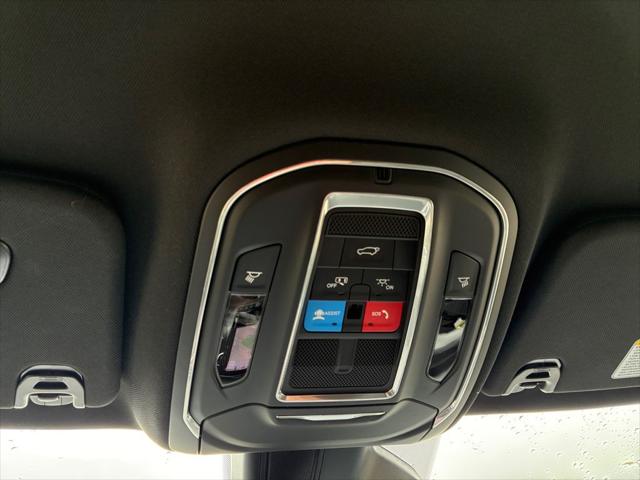 2026 Jeep Grand Wagoneer 4x2