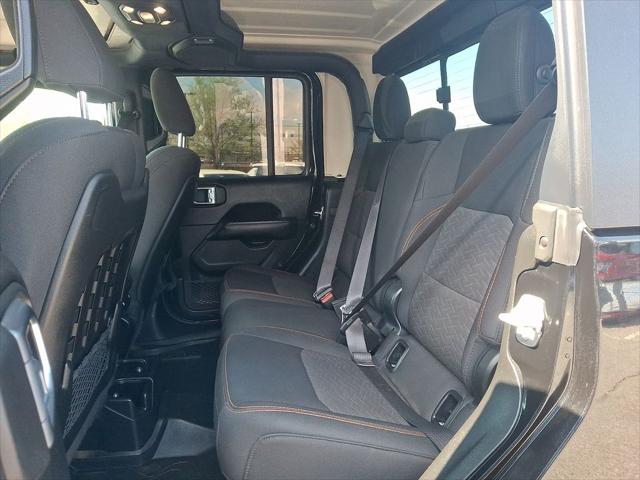 2022 Jeep Gladiator Sport