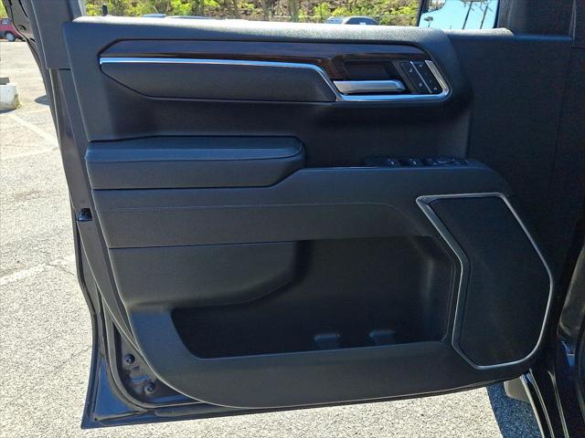 2025 GMC Sierra 1500 4WD Crew Cab Short Box SLT