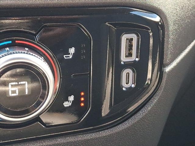 2025 GMC Sierra 1500 4WD Crew Cab Short Box SLT