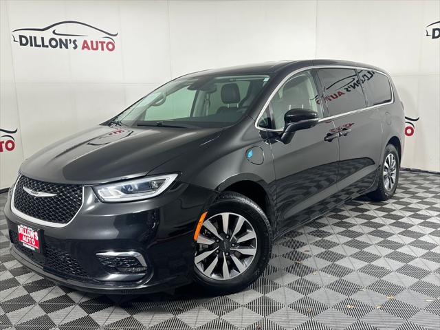 2023 Chrysler Pacifica Hybrid Touring L for sale in Lincoln, NE