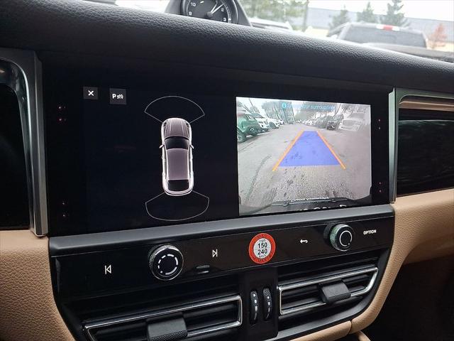 2024 Porsche Macan Unknown
