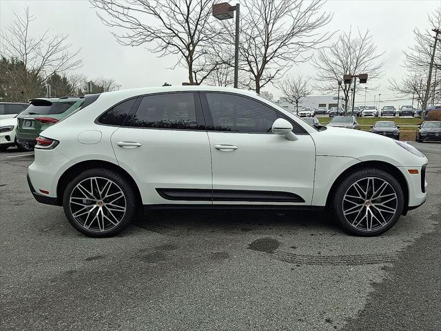 2024 Porsche Macan Unknown
