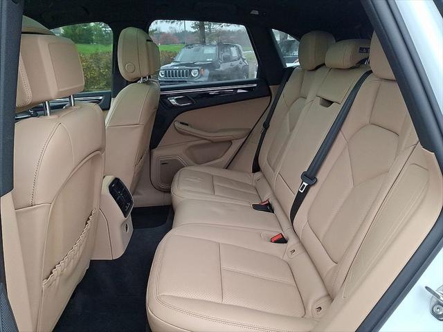 2024 Porsche Macan Unknown