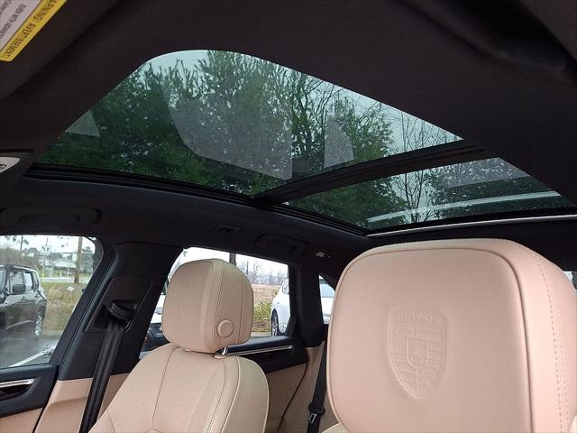 2024 Porsche Macan Unknown